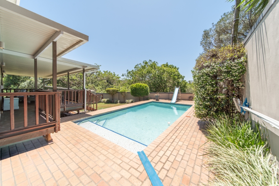 5 Bedroom Property for Sale in Beacon Bay Eastern Cape